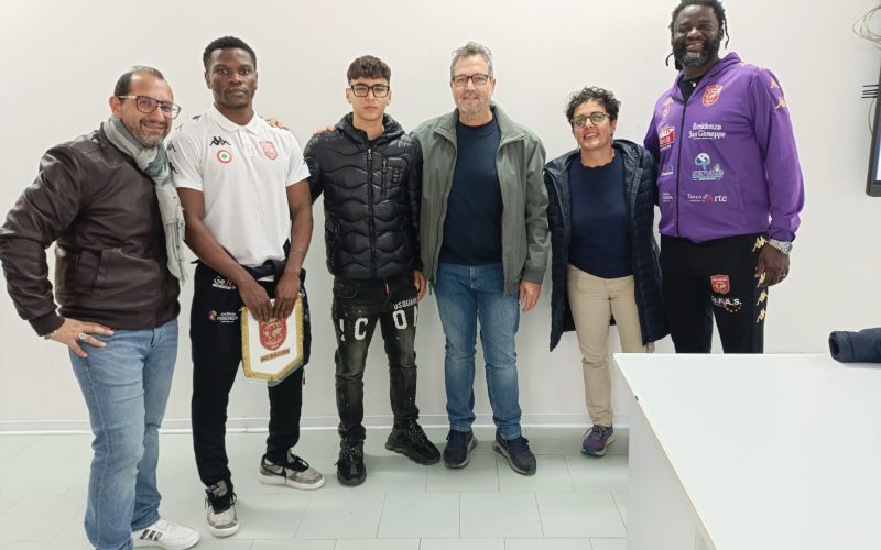 diamo un calcio al razzismo