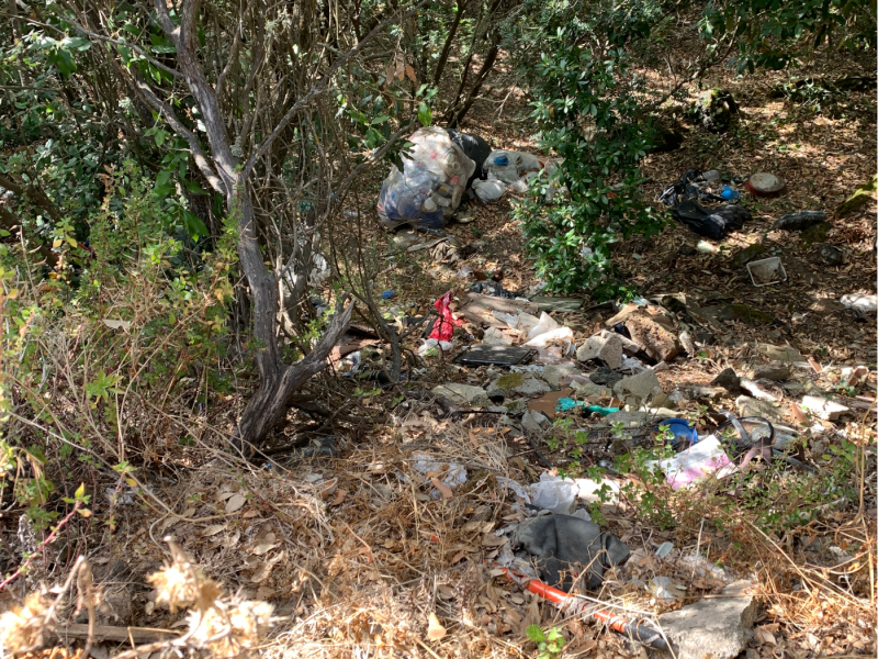 micro-discariche nei pressi di Tikirriki a Pantelleria